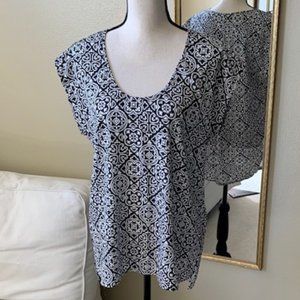 NWOT Cap Sleeve Patterned Blouse